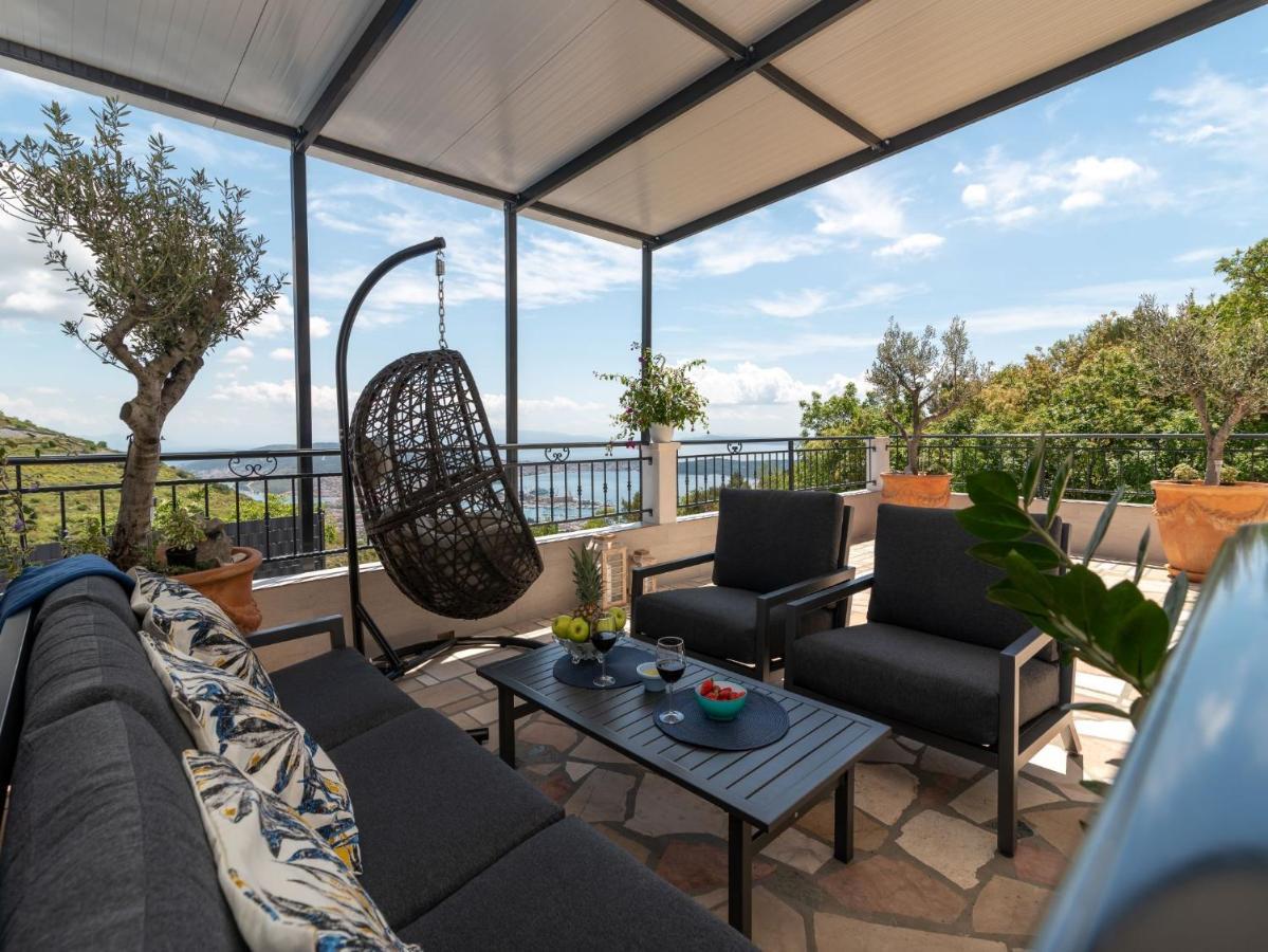 Scenic Sea View,Three Bedroom Villa With Pool Trogir Exteriér fotografie