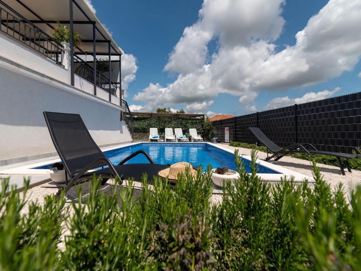 Scenic Sea View,Three Bedroom Villa With Pool Trogir Exteriér fotografie