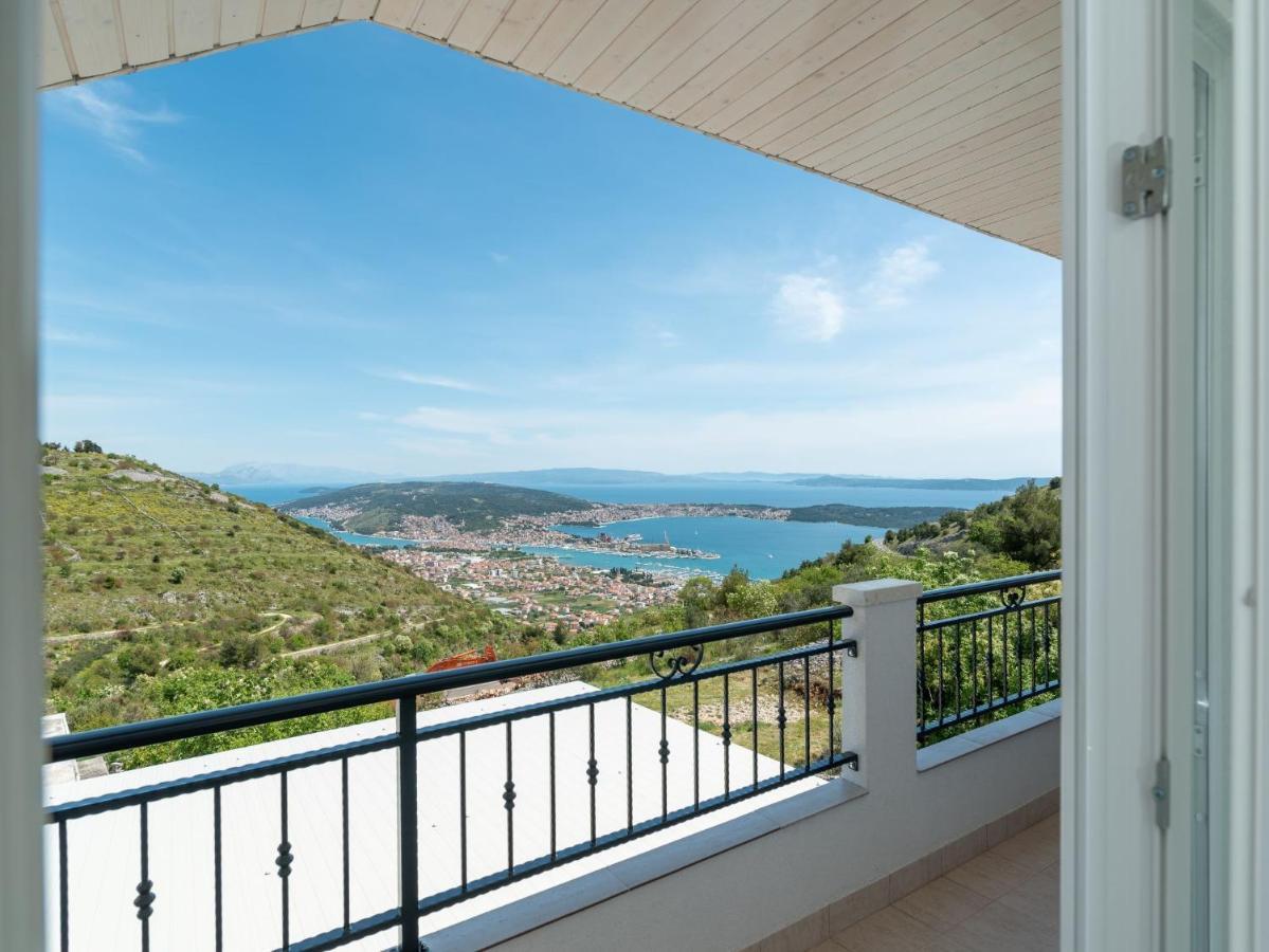 Scenic Sea View,Three Bedroom Villa With Pool Trogir Exteriér fotografie
