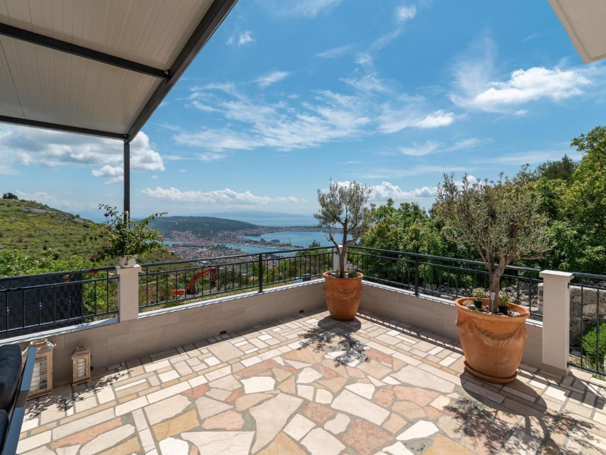 Scenic Sea View,Three Bedroom Villa With Pool Trogir Exteriér fotografie