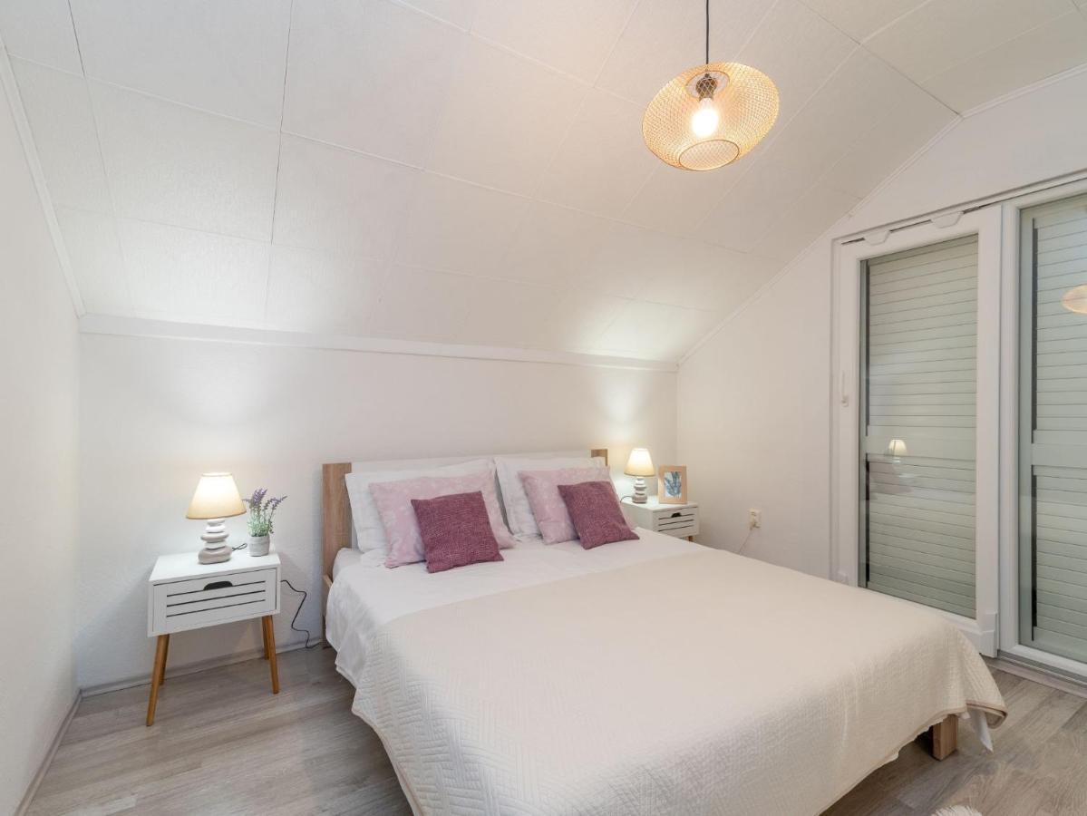 Scenic Sea View,Three Bedroom Villa With Pool Trogir Exteriér fotografie
