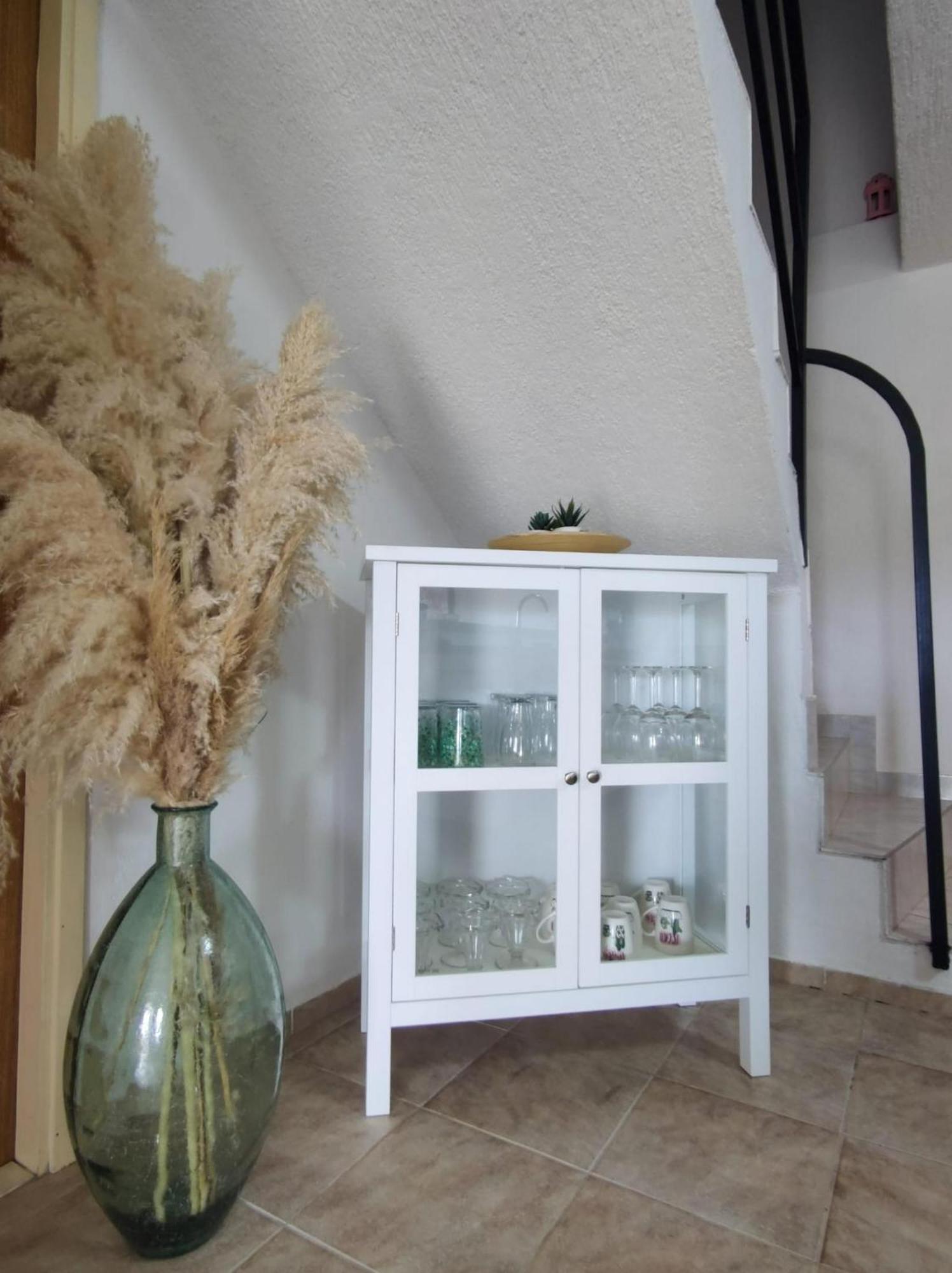 Scenic Sea View,Three Bedroom Villa With Pool Trogir Exteriér fotografie